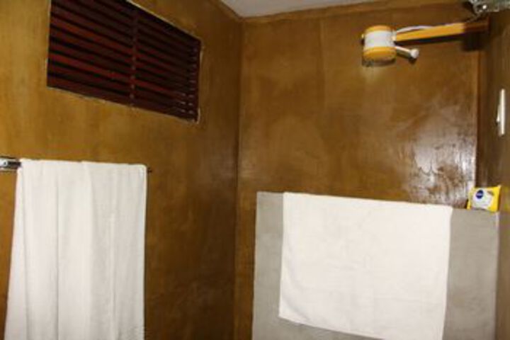 Room 6 of 42