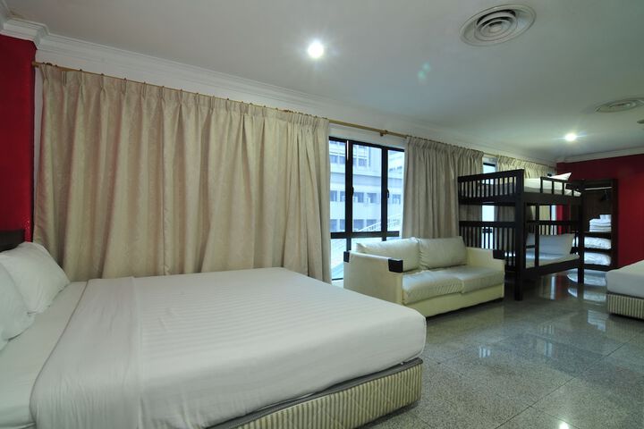 Room 16 of 47