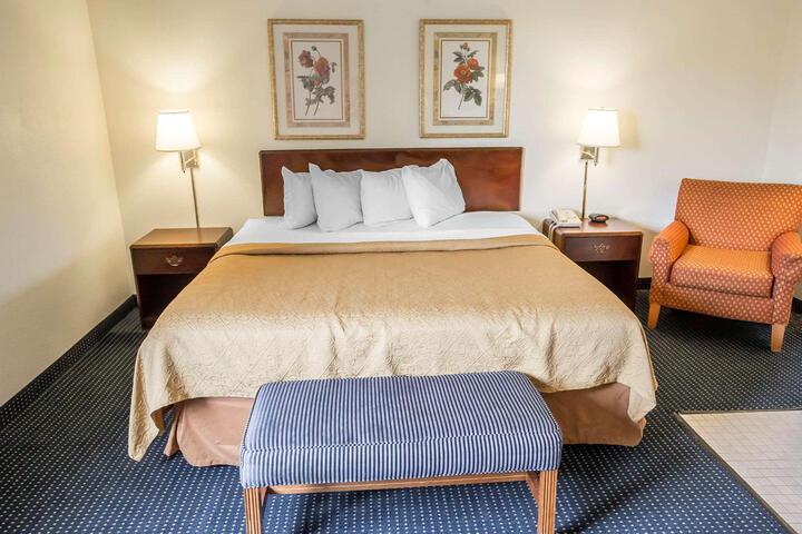 Standard | King Bed (6 of 9)