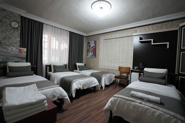 Room 13 of 62