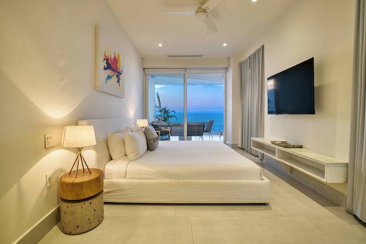 Room 38 of 270