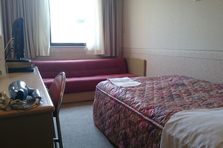 Room 13 of 53