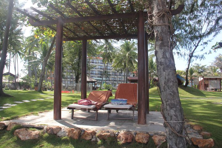 Hotel Exterior 88 of 127