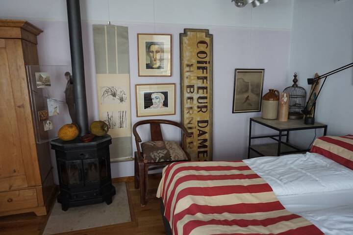 Room 9 of 21