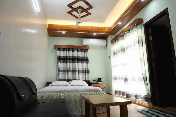Room 2 of 29