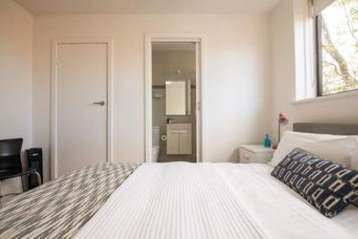 Room 8 of 20