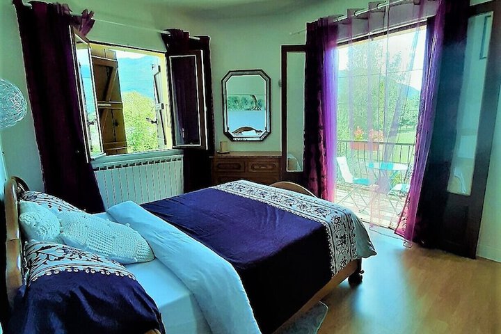 Room 13 of 19