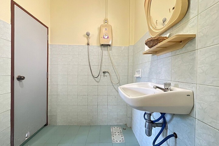 Room 34 of 36