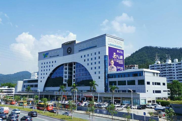 Vienna Hotel Shenzhen Bijiashan Yinhu Metro Station