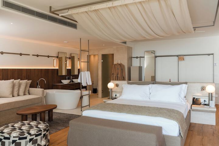 Room 21 of 115