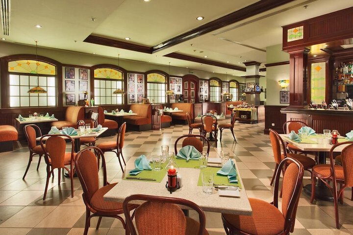 Dining 123 of 155