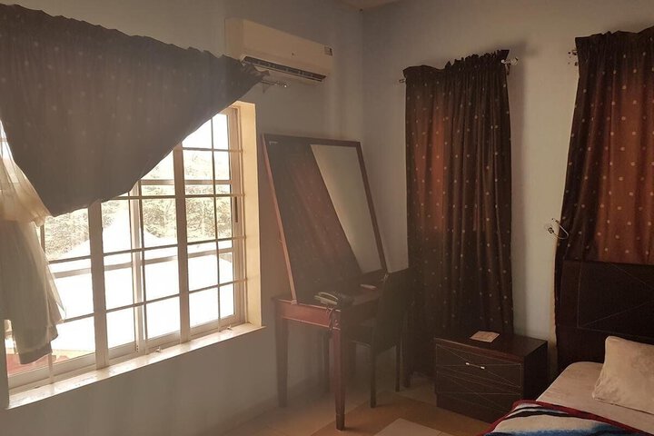 Room 11 of 21