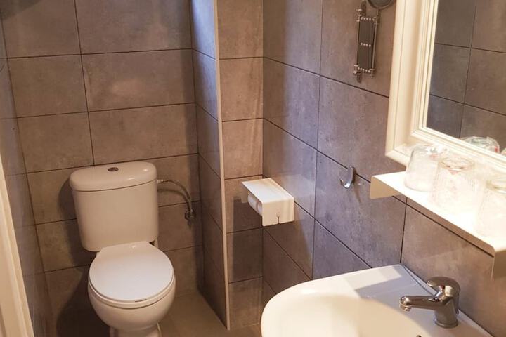 Room 46 of 50
