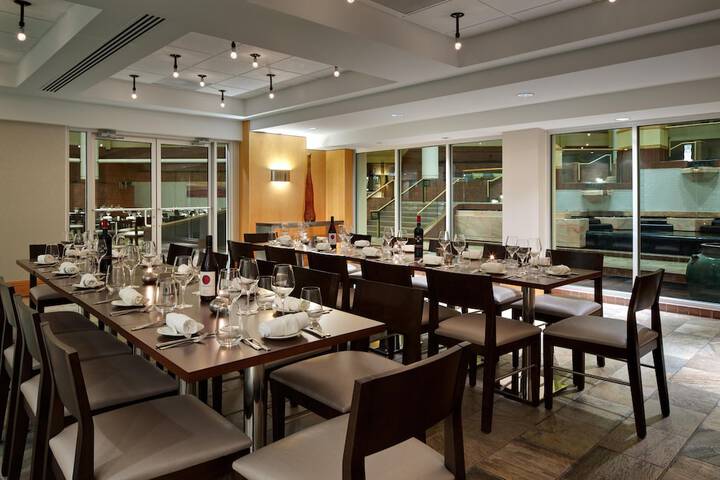 Dining 54 of 84