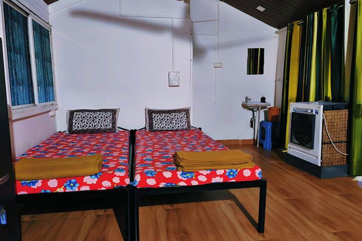 Room 22 of 43