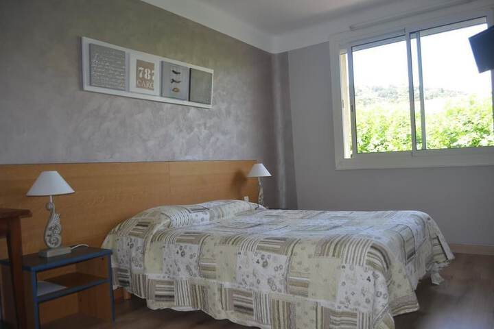 Room 8 of 25