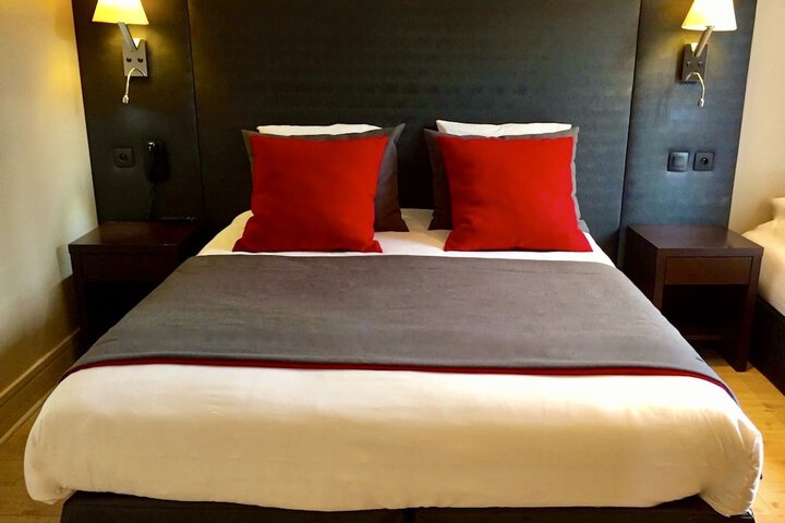 Room 29 of 136