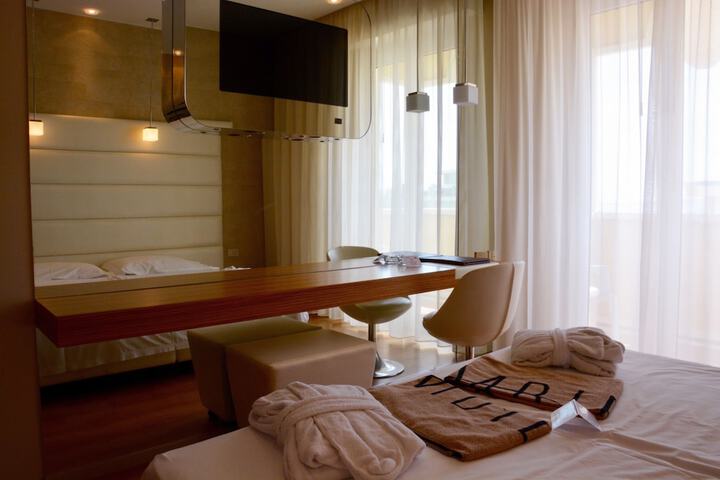 Room 10 of 46