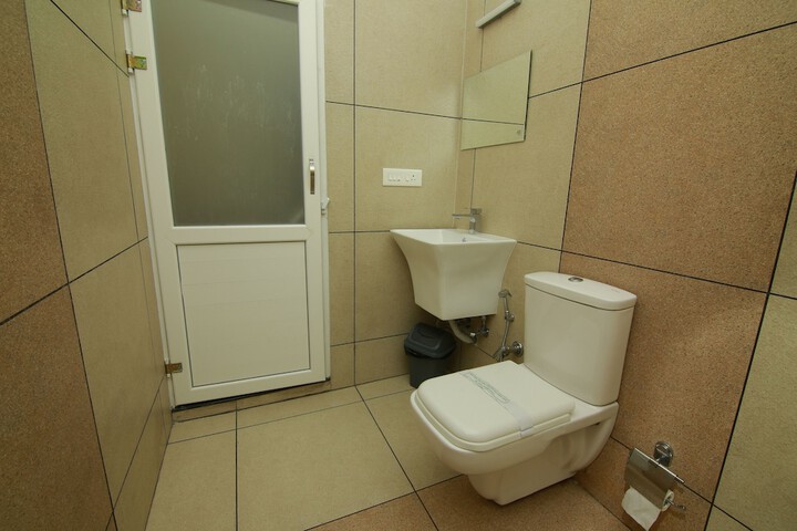 Room 15 of 25
