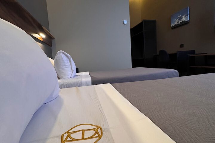 Room 4 of 23
