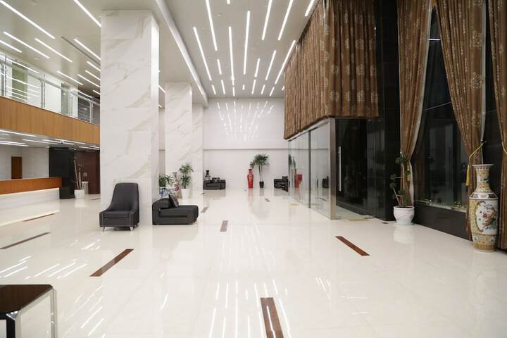 Hotel Interior 5 of 32