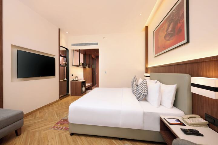 Room 13 of 71