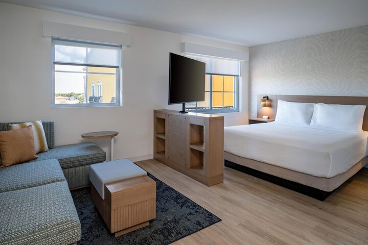 Room 12 of 48