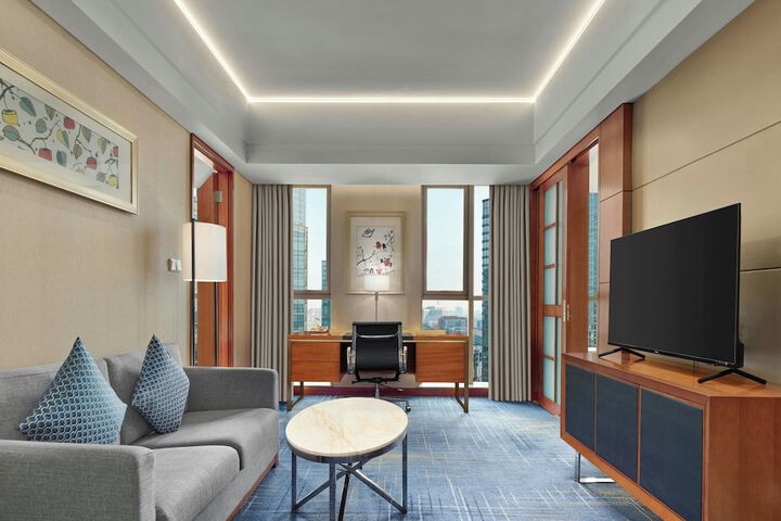 Room 30 of 104