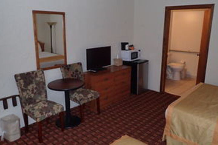 Room 64 of 92