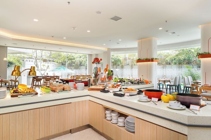 Breakfast buffet