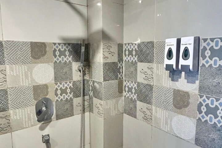 Room 46 of 64