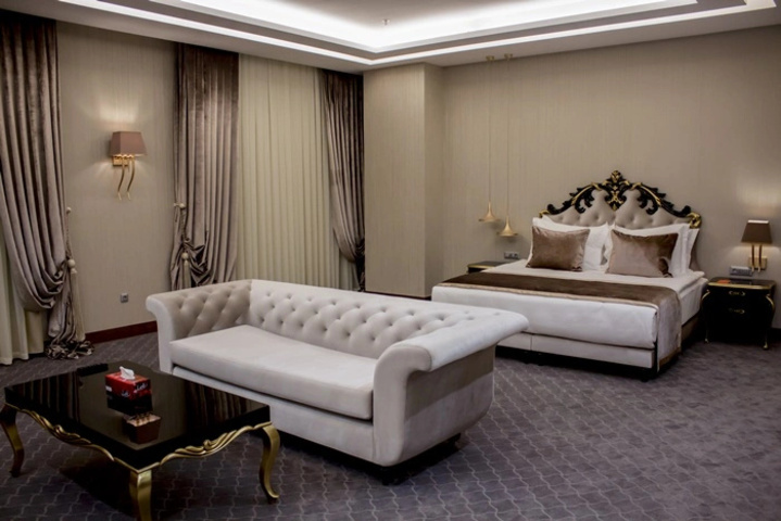 Room 2 of 16