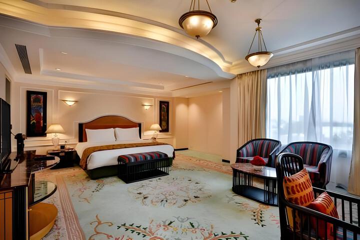 ITC Sheraton Park Hotel & Towers