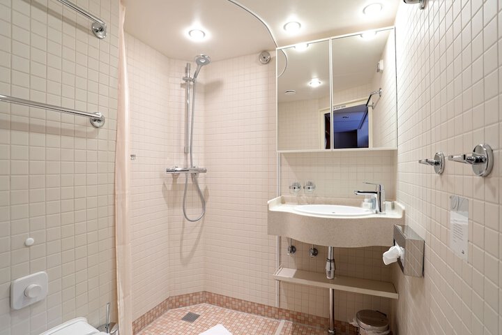 Room 12 of 29