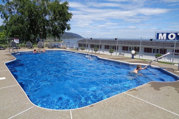 Pool 68 of 118