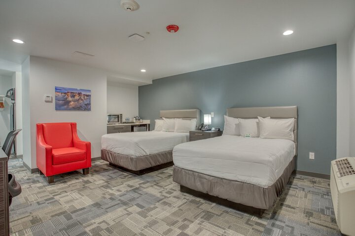 Room 6 of 38
