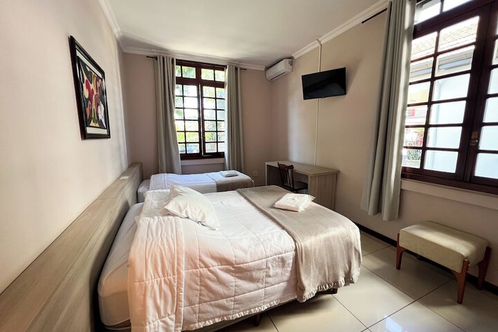 Room 47 of 206