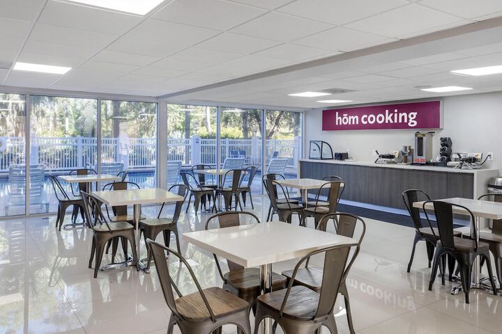 Breakfast/Coffee Service 94 of 100