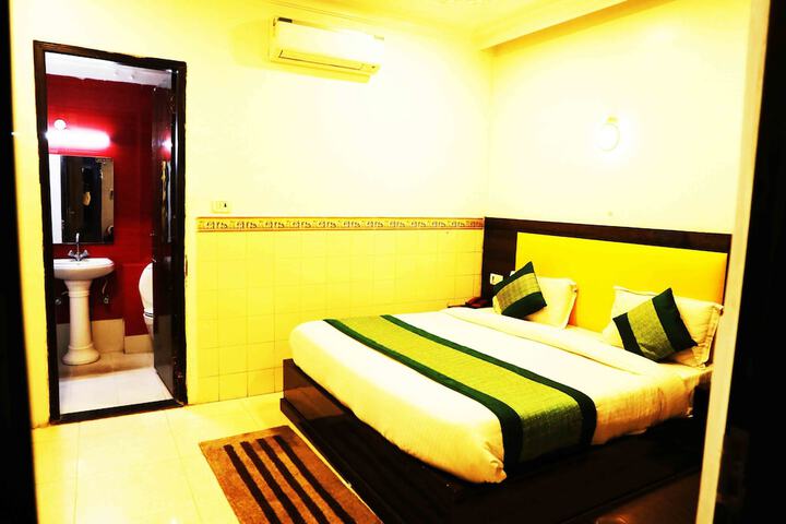 Room 13 of 39