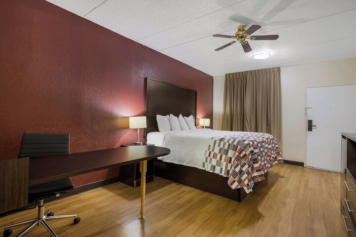 Room 12 of 41