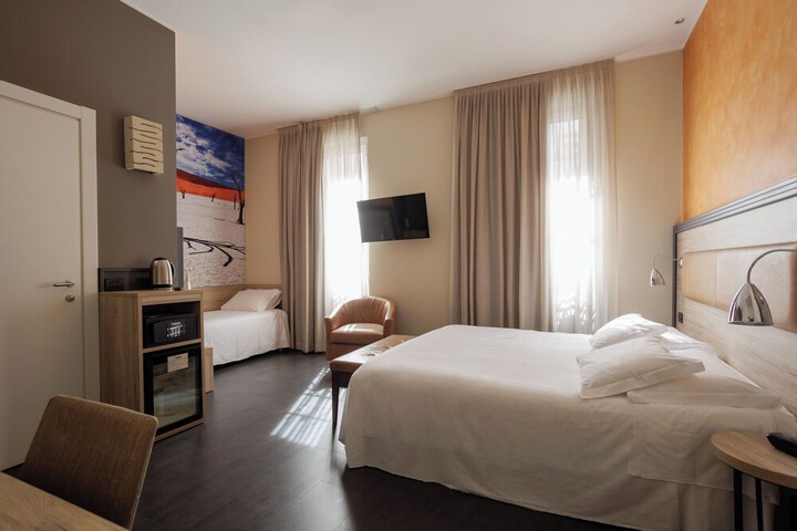 Room 21 of 47