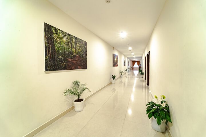 Ballroom/Hall 25 of 37