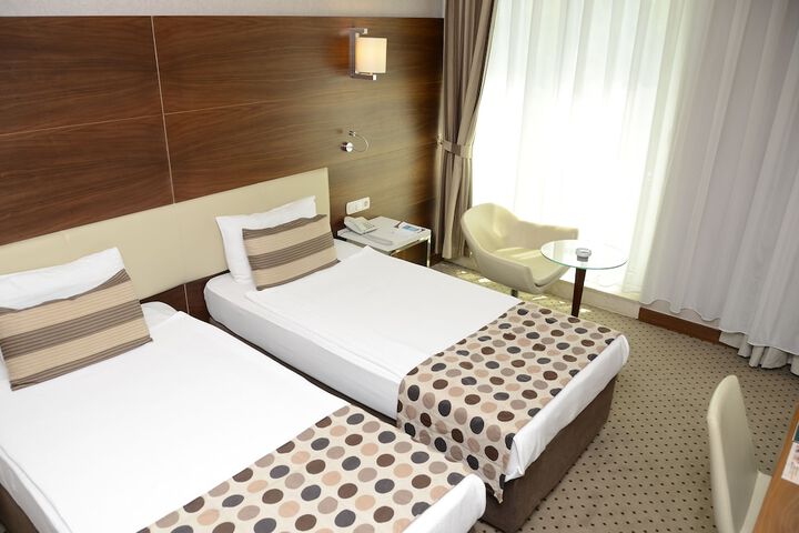 Room 5 of 47