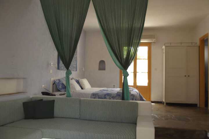 Room 8 of 39