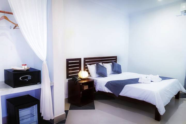 Room 7 of 20