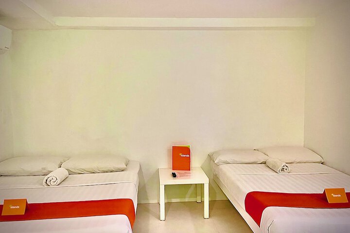 Room 9 of 35