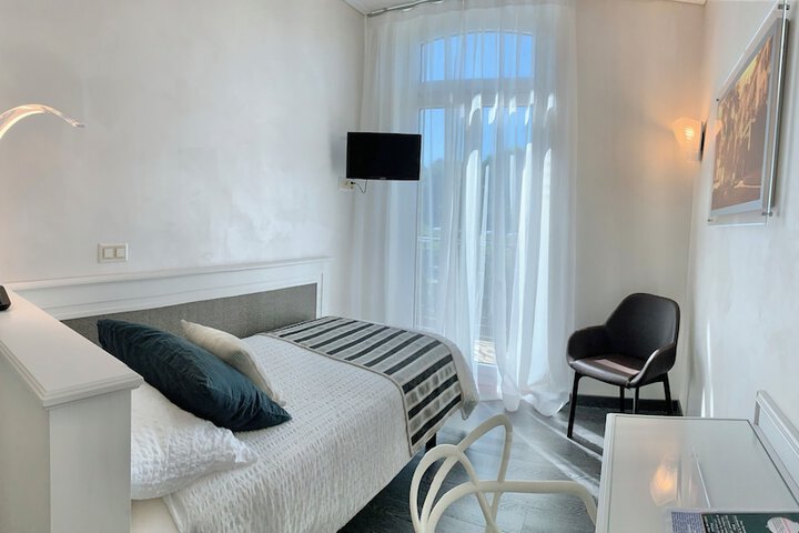Room 17 of 59