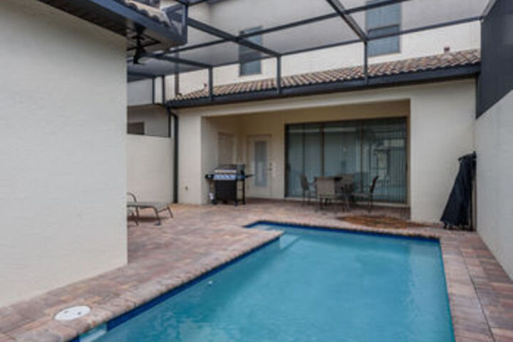 Pool 630 of 687