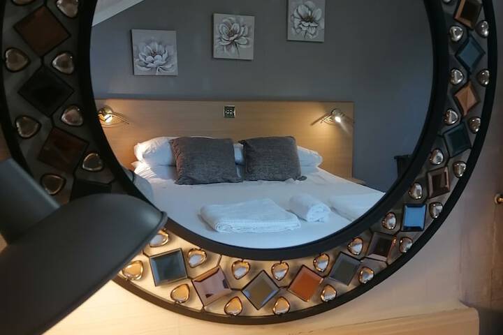 Room 16 of 27