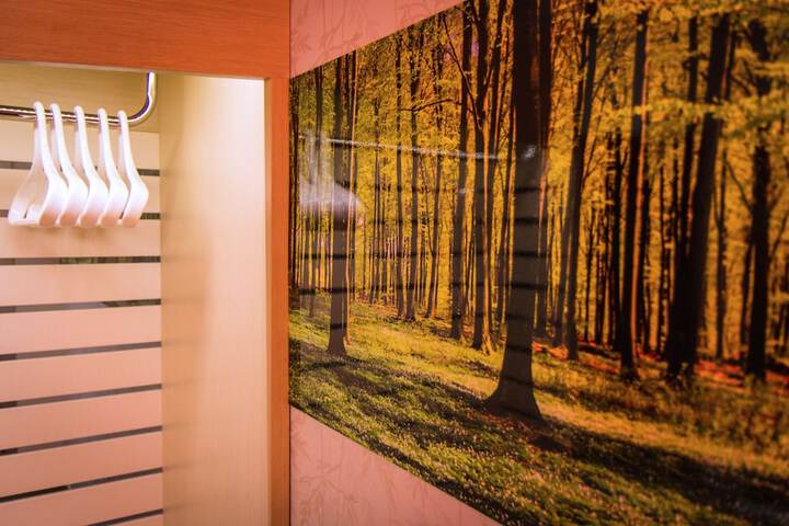 Room 28 of 95